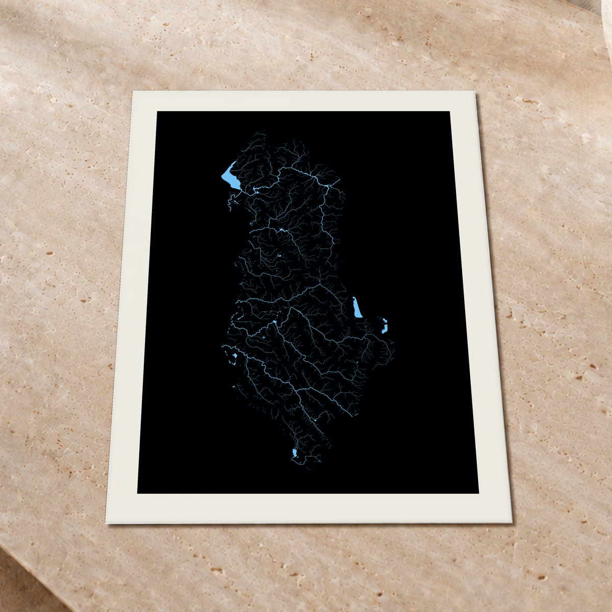 Beautiful Rivers — Albânia — Neon hidrográfico, Impressão fine art · 45 × 60 cm, Margem branca