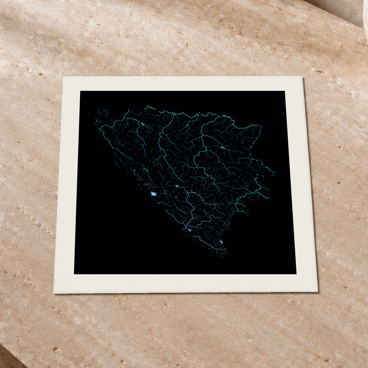 Beautiful Rivers — Bósnia e Herzegovina — Neon hidrográfico, Impressão fine art · 30 × 30 cm, Margem branca
