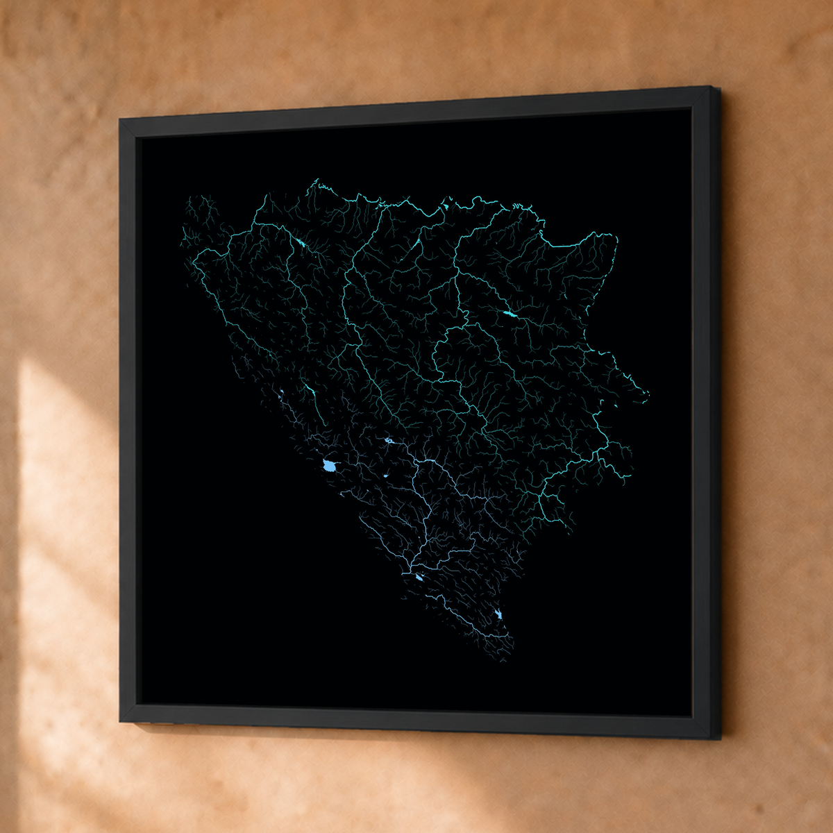 Beautiful Rivers — Bósnia e Herzegovina — Neon hidrográfico, Fine art emoldurado · 50 × 50 cm, Preto · Sem margem