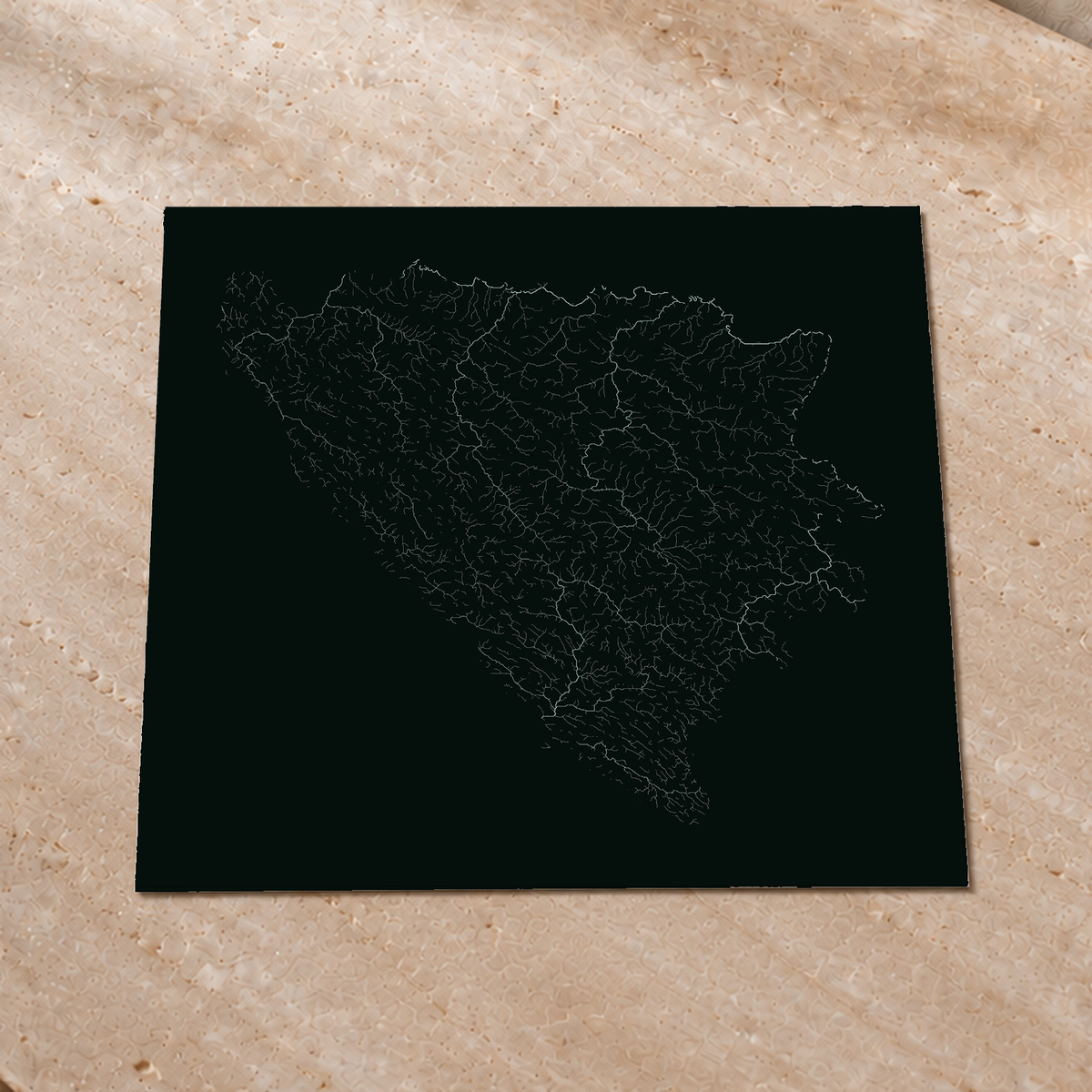 Mapa hidrográfico — Bosnia y Herzegovina, brillo monocromático, Póster fosforescente, 76 × 76 cm, en un ambiente interior premium