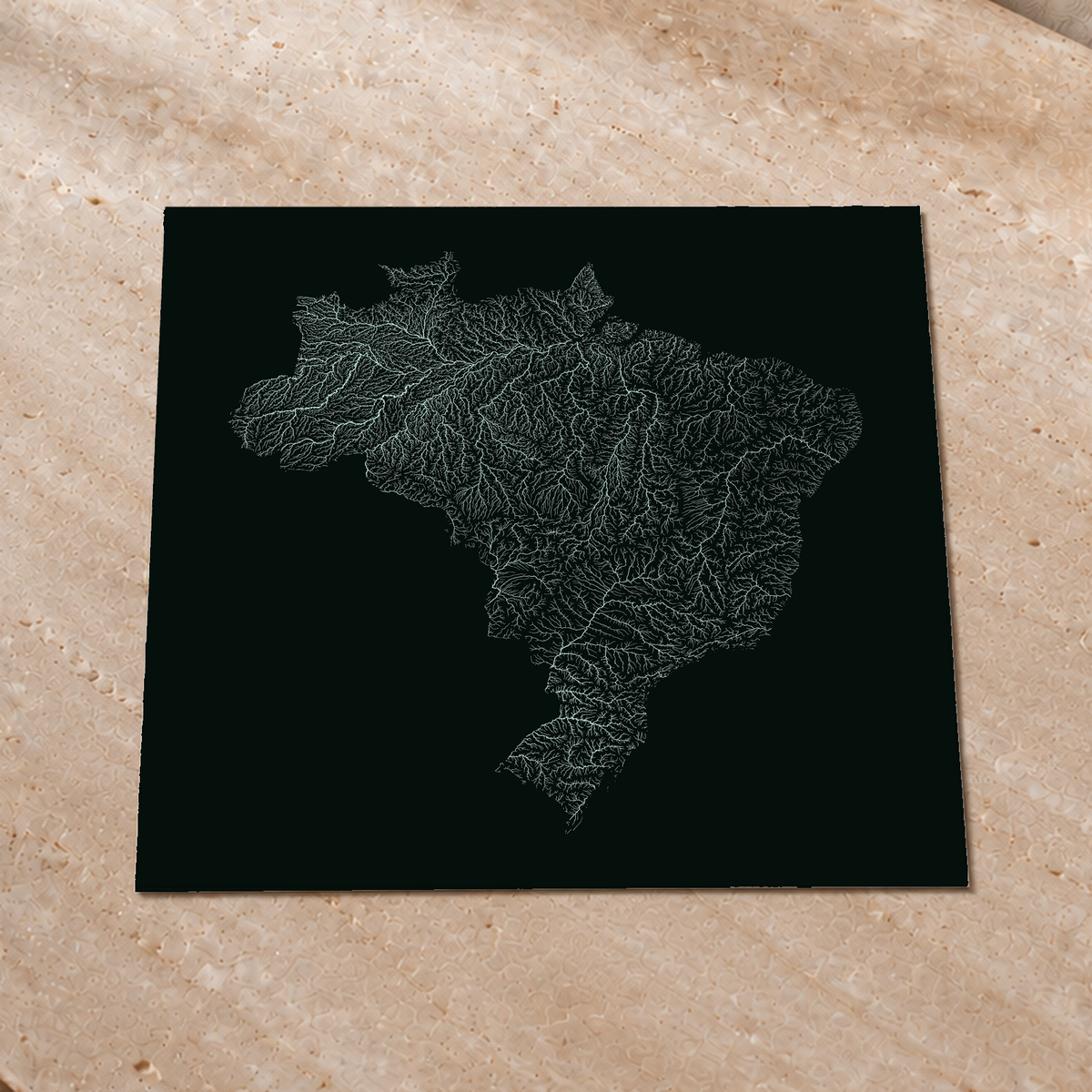 Mapa hidrográfico — Brasil, glow, glow-poster, 76 × 76 cm, num ambiente interior premium