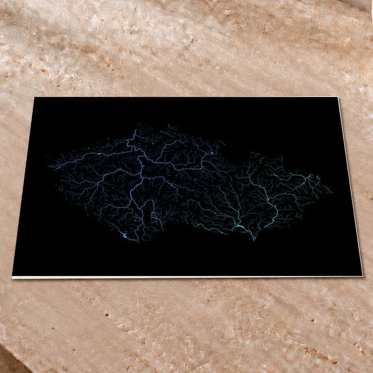 Beautiful Rivers — Chéquia — Neon hidrográfico, Impressão fine art · 45 × 60 cm, Sem margem
