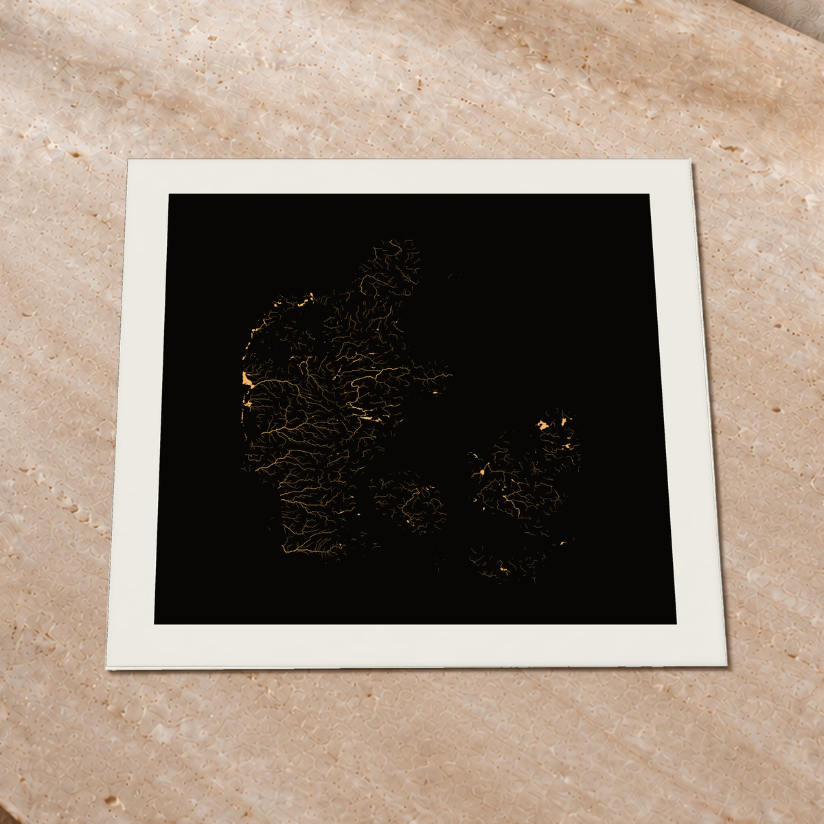 Beautiful Rivers — Dinamarca — Cobre, Impressão fine art · 76 × 76 cm, Margem branca