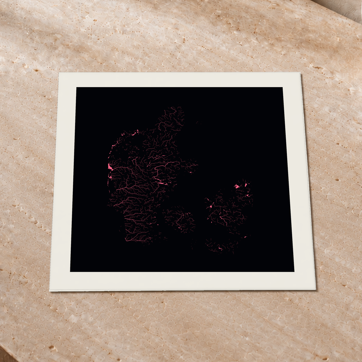 Beautiful Rivers — Dinamarca — Neon por território, Impressão fine art · 50 × 50 cm, Margem branca