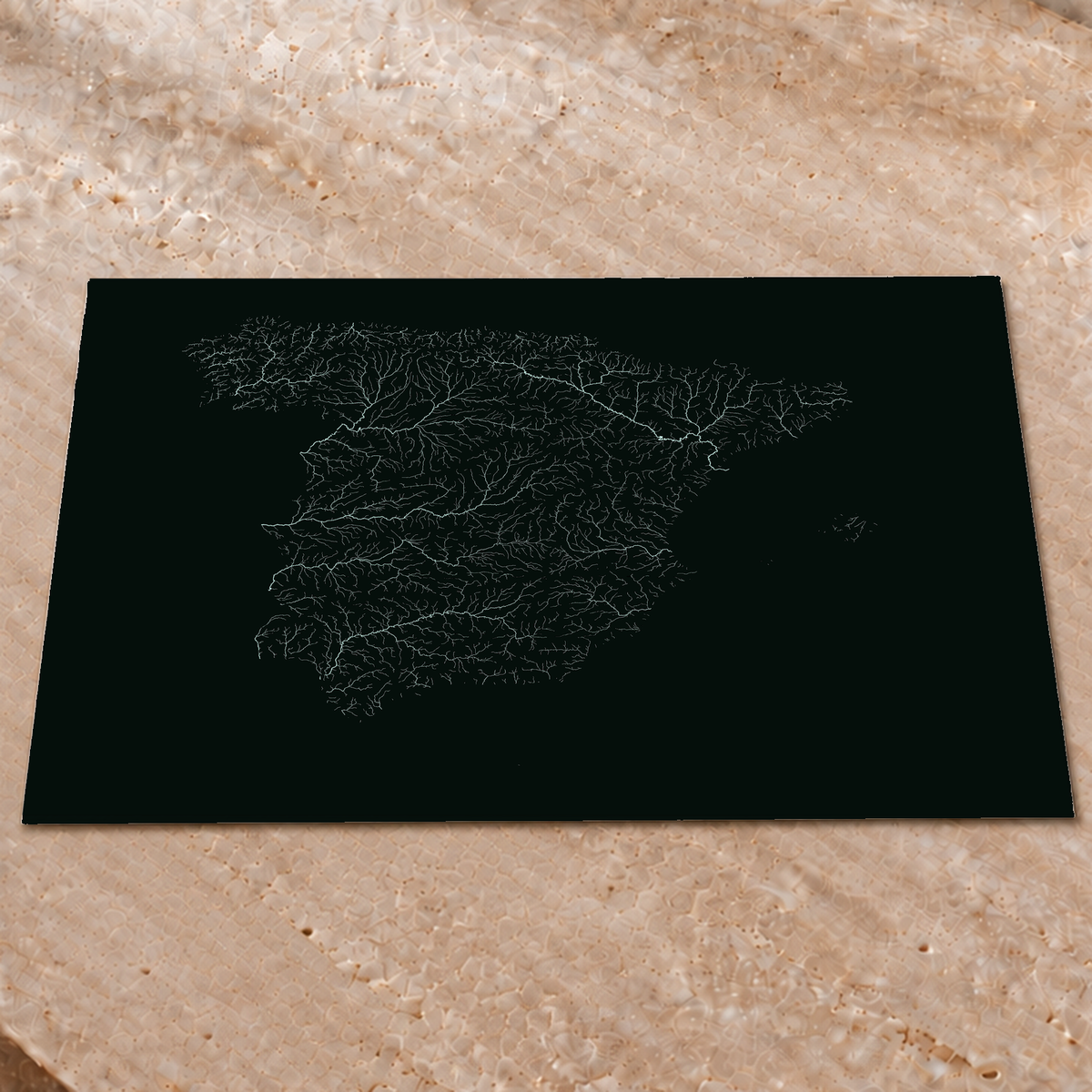 Mapa hidrográfico — Espanha, glow, glow-poster, 60 × 80 cm, num ambiente interior premium