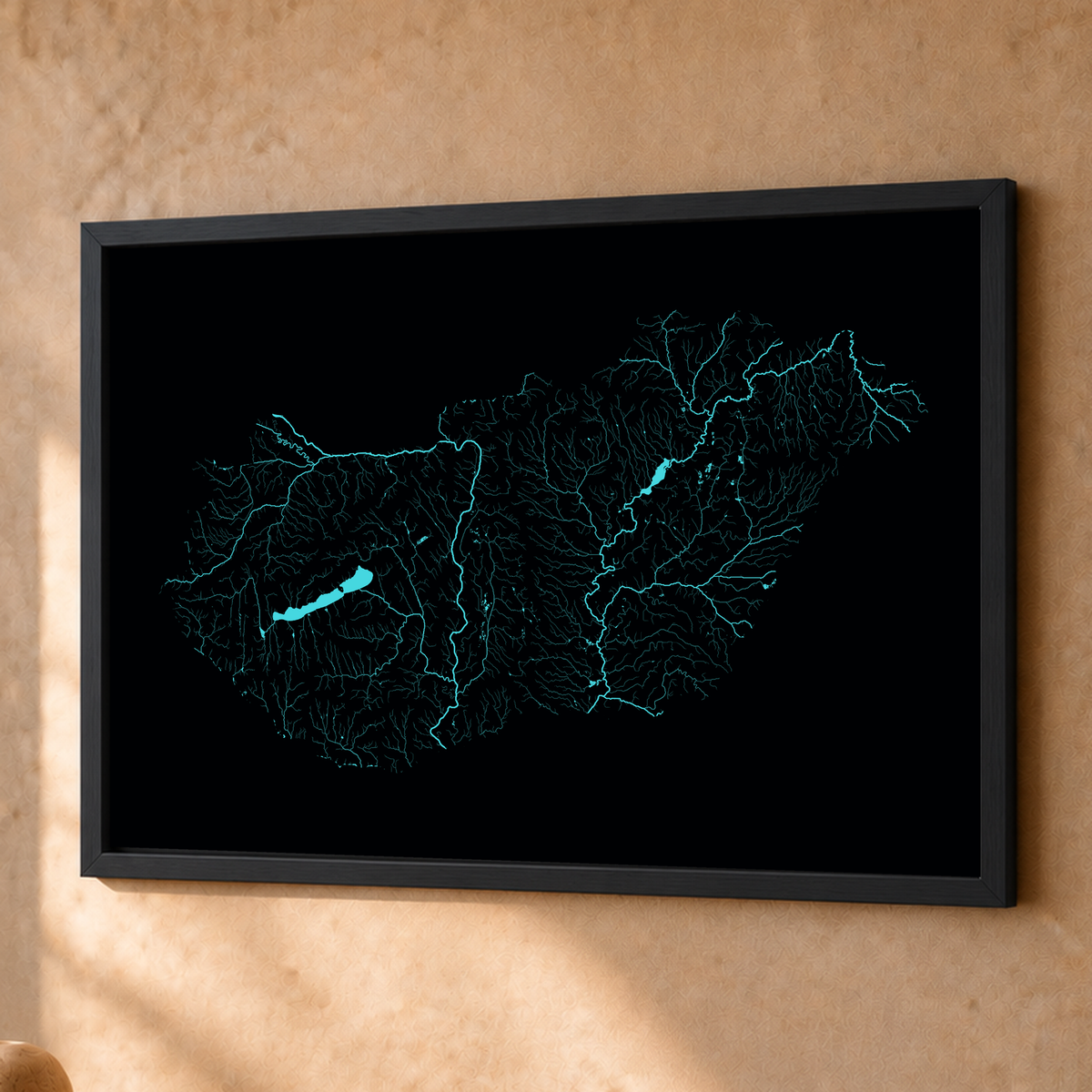 Beautiful Rivers — Hungria — Neon hidrográfico, Fine art emoldurado · 45 × 60 cm, Preto · Sem margem