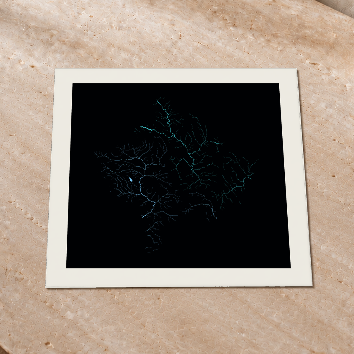 Beautiful Rivers — Kosovo — Neon hidrográfico, Impressão fine art · 76 × 76 cm, Margem branca