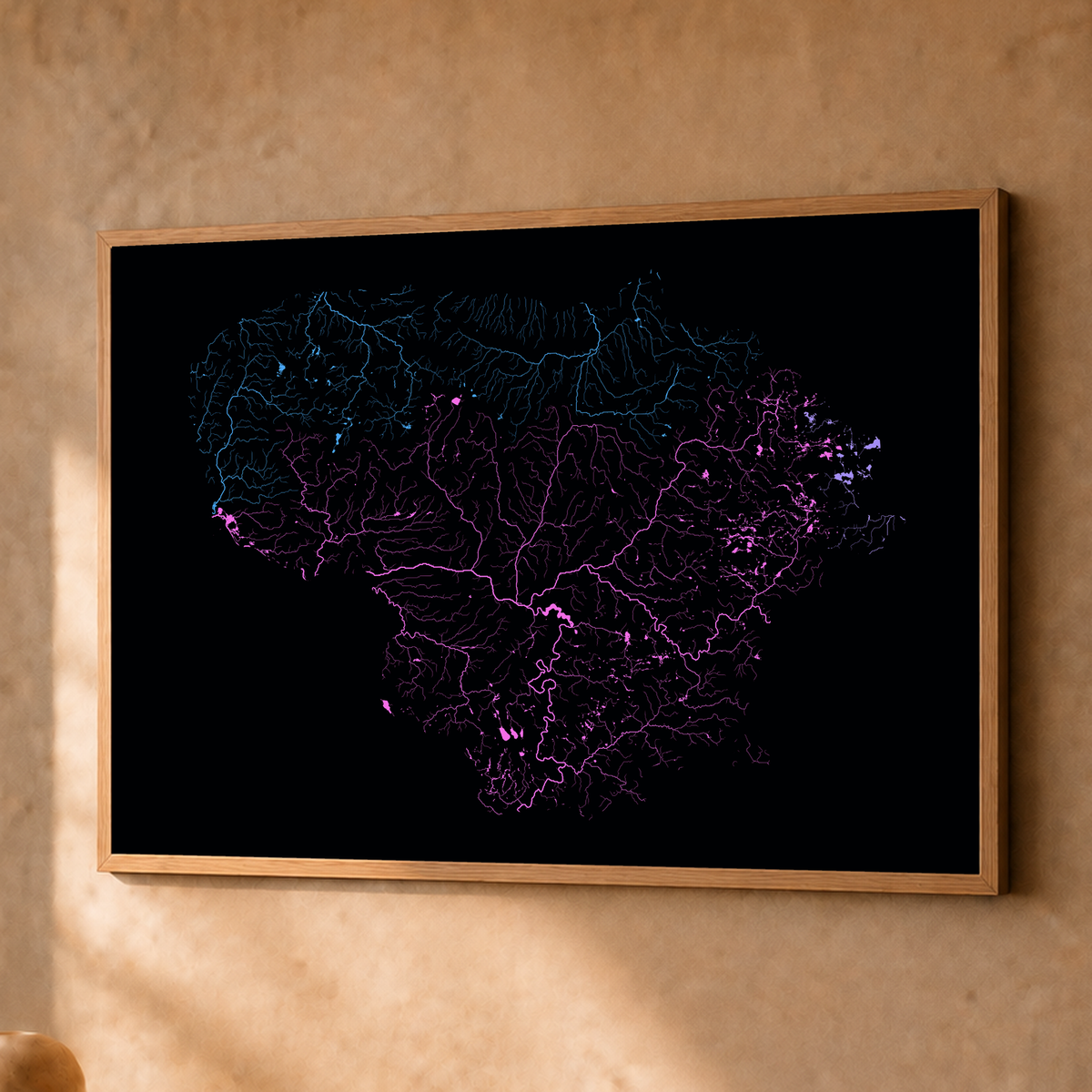 Beautiful Rivers — Lituânia — Neon hidrográfico, Fine art emoldurado · 45 × 60 cm, Natural · Sem margem