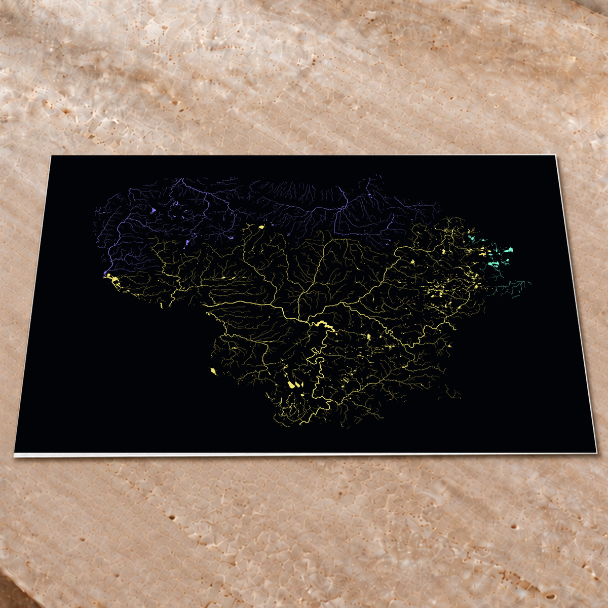 Beautiful Rivers — Lituânia — Neon por território, Impressão fine art · 60 × 80 cm, Sem margem