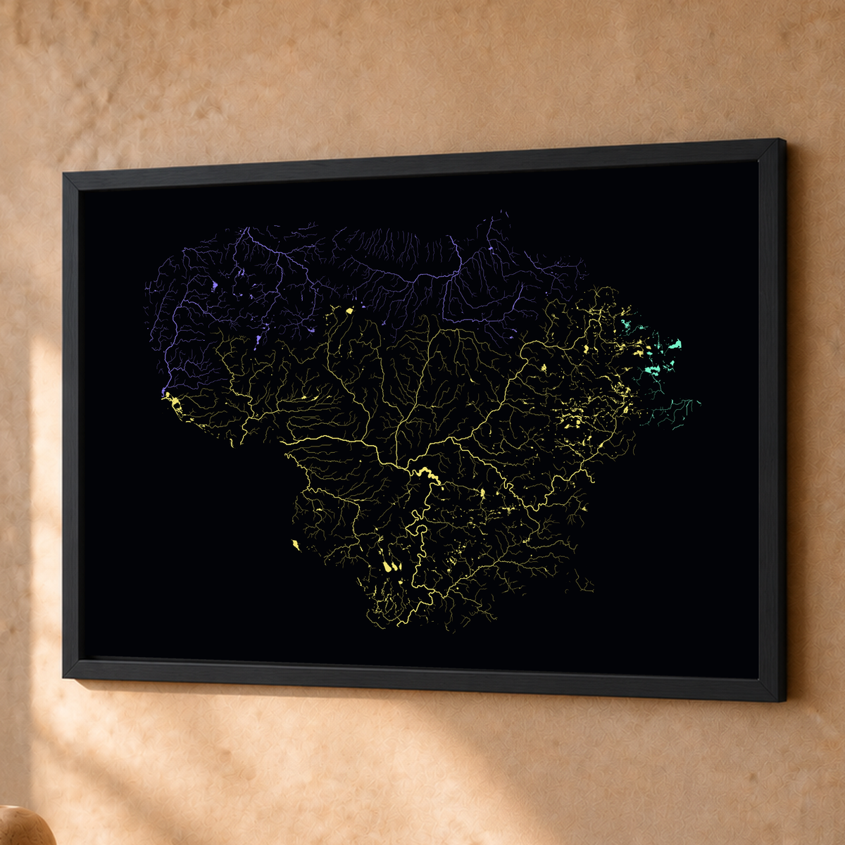Beautiful Rivers — Lituânia — Neon por território, Fine art emoldurado · 45 × 60 cm, Preto · Sem margem