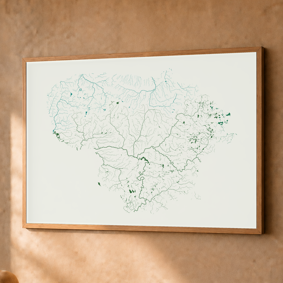 Beautiful Rivers — Lituânia — Verde jade e porcelana, Fine art emoldurado · 60 × 80 cm, Natural · Sem margem