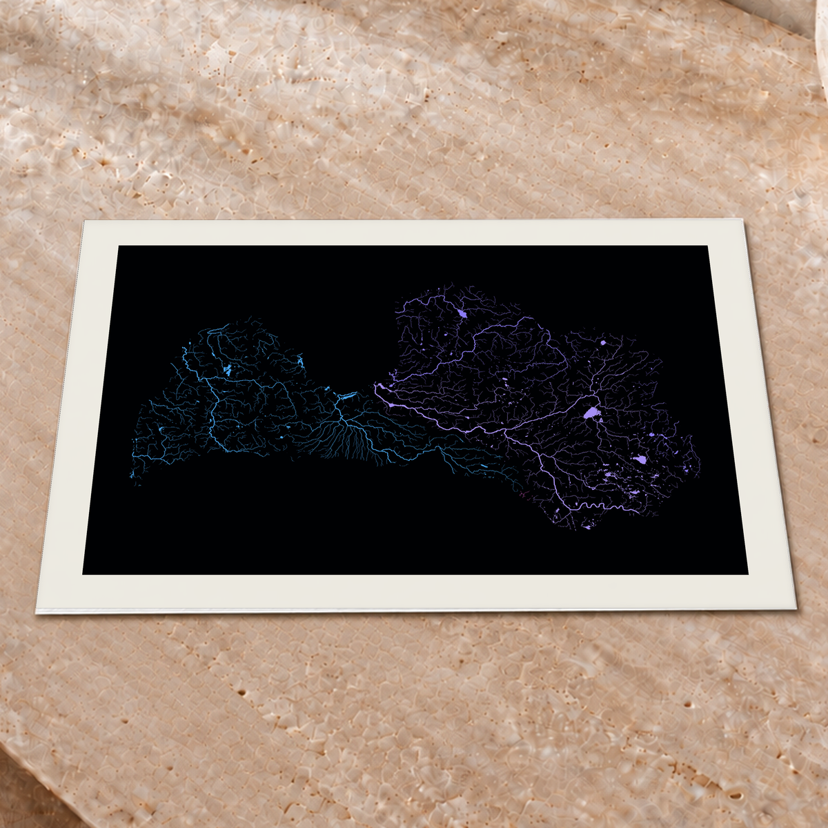 Beautiful Rivers — Letónia — Neon hidrográfico, Impressão fine art · 30 × 40 cm, Margem branca