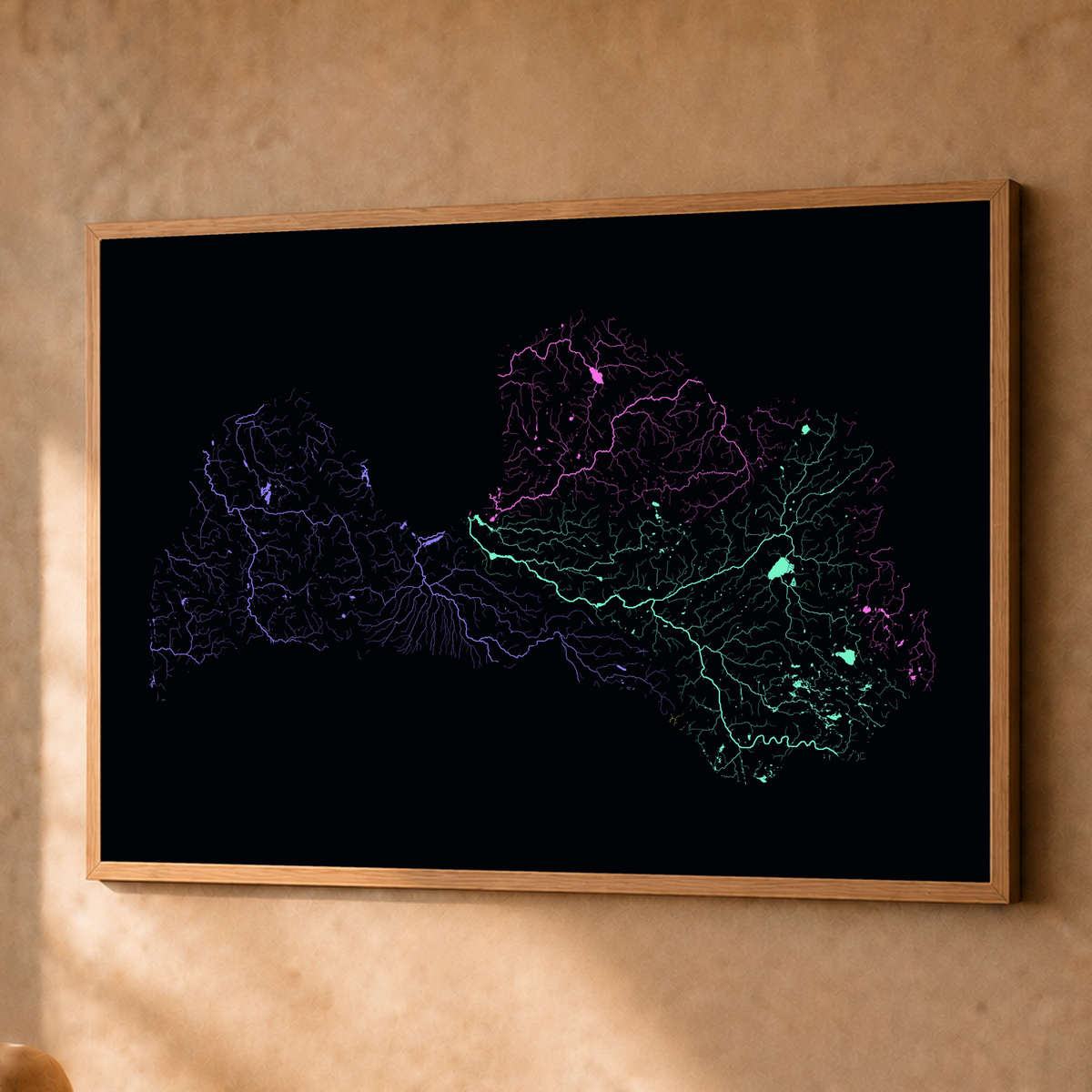 Beautiful Rivers — Letónia — Neon por território, Fine art emoldurado · 60 × 80 cm, Natural · Sem margem