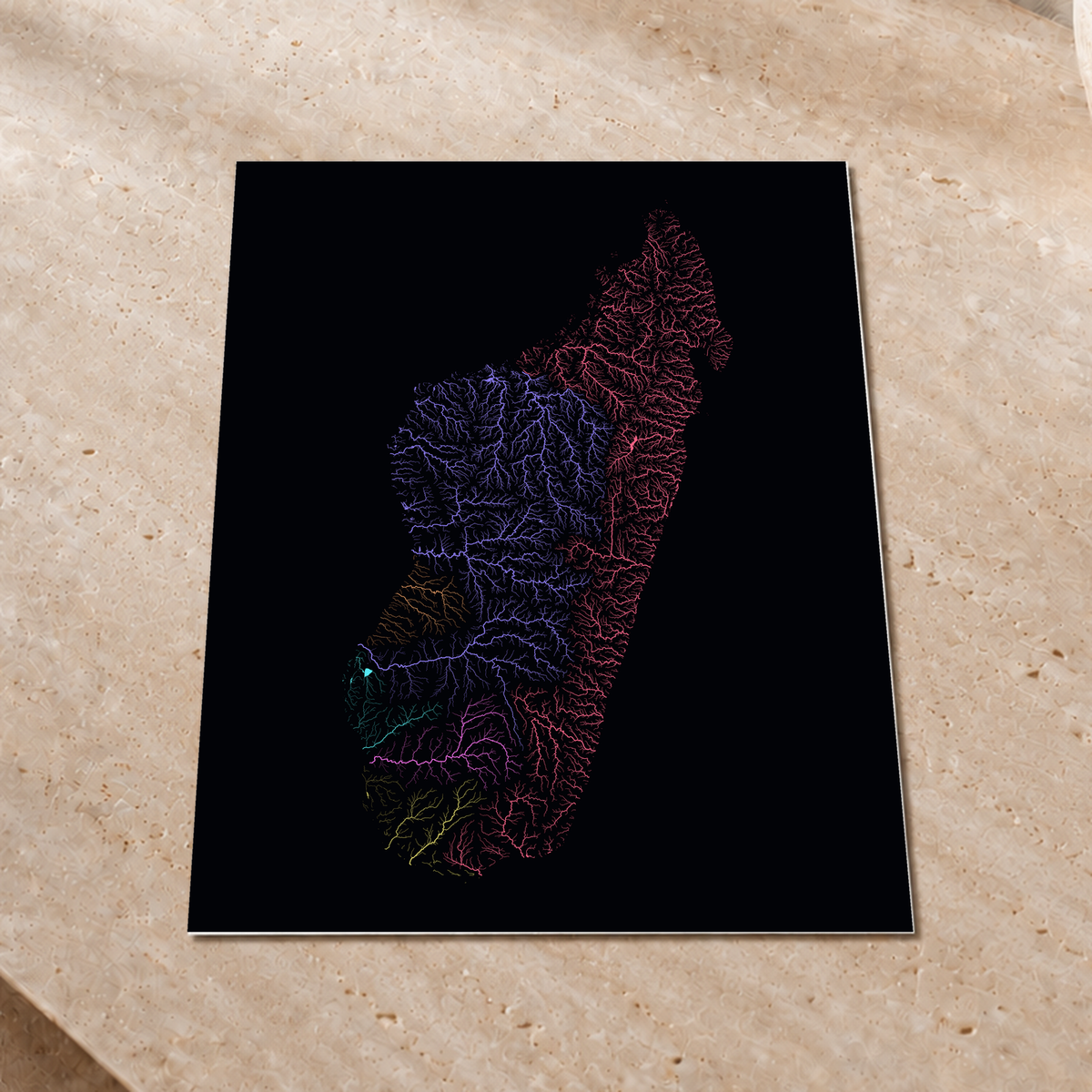 Beautiful Rivers — Madagáscar — Neon por território, Impressão fine art · 45 × 60 cm, Sem margem