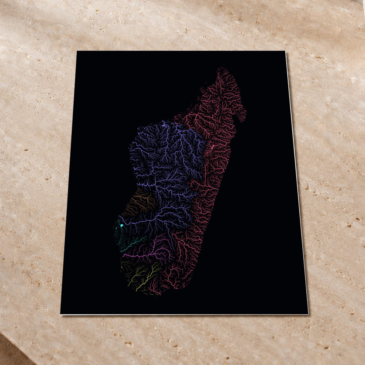 Beautiful Rivers — Madagáscar — Neon por território, Impressão fine art · 60 × 80 cm, Sem margem