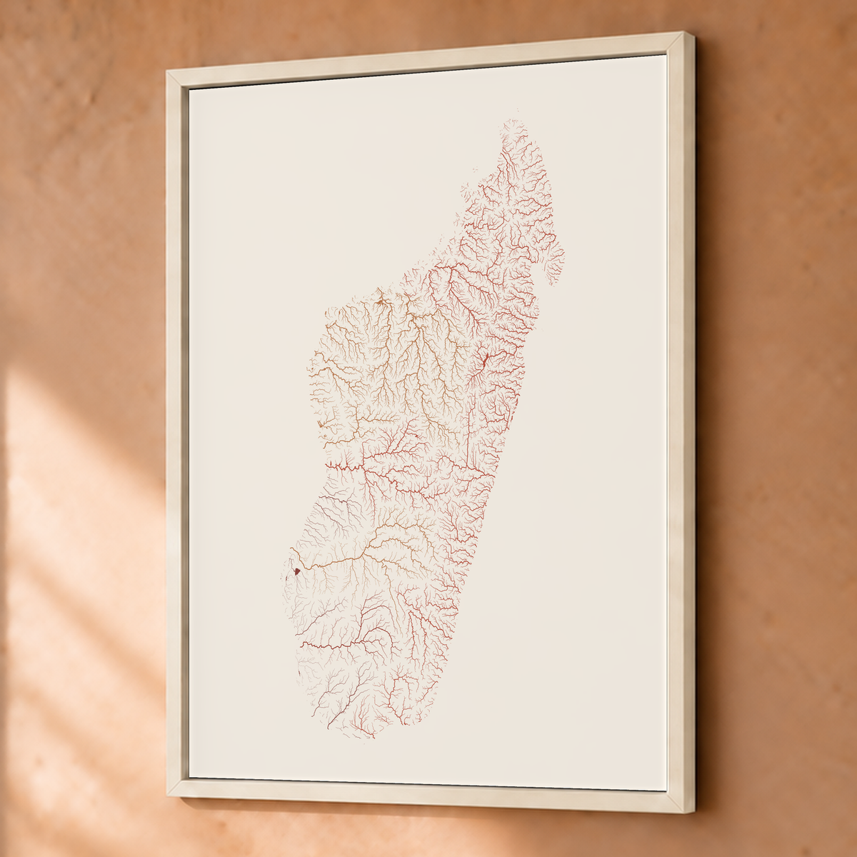 Beautiful Rivers — Madagáscar — Terracota e areia, Fine art emoldurado · 45 × 60 cm, Branco · Sem margem