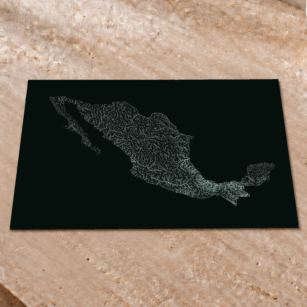 Mapa hidrográfico — México, glow, glow-poster, 45 × 60 cm, num ambiente interior premium