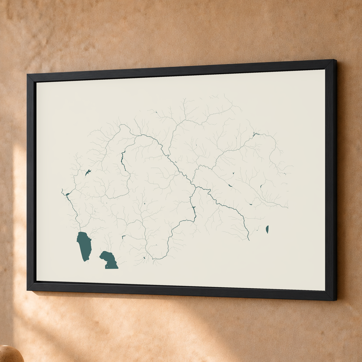 Beautiful Rivers — Macedónia do Norte — Natural e luminosa, Fine art emoldurado · 45 × 60 cm, Preto · Sem margem