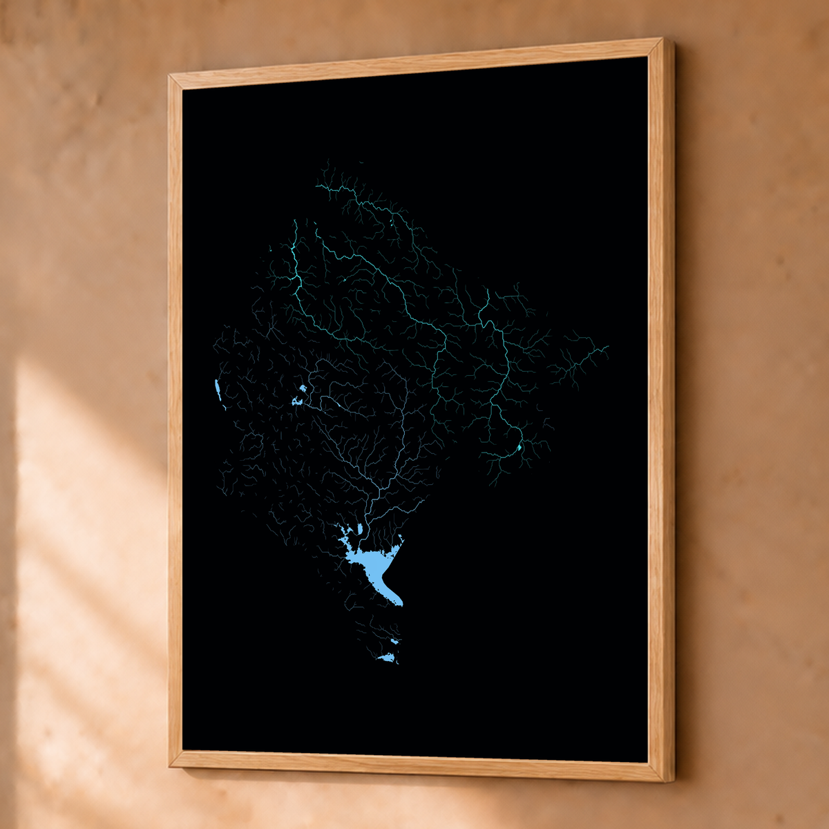 Beautiful Rivers — Montenegro — Neon hidrográfico, Fine art emoldurado · 45 × 60 cm, Natural · Sem margem