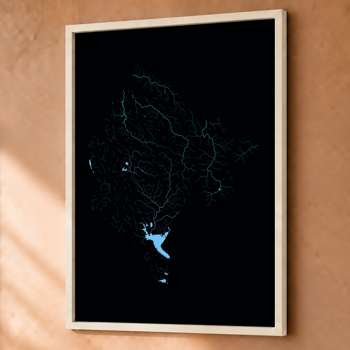 Beautiful Rivers — Montenegro — Neon hidrográfico, Fine art emoldurado · 60 × 80 cm, Branco · Sem margem