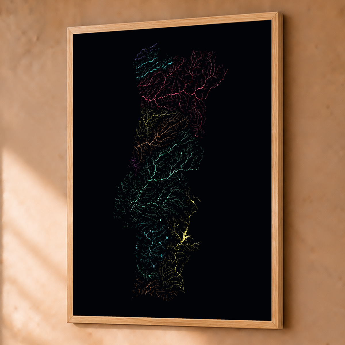 Beautiful Rivers — Portugal — Neon por território, Fine art emoldurado · 60 × 80 cm, Natural · Sem margem