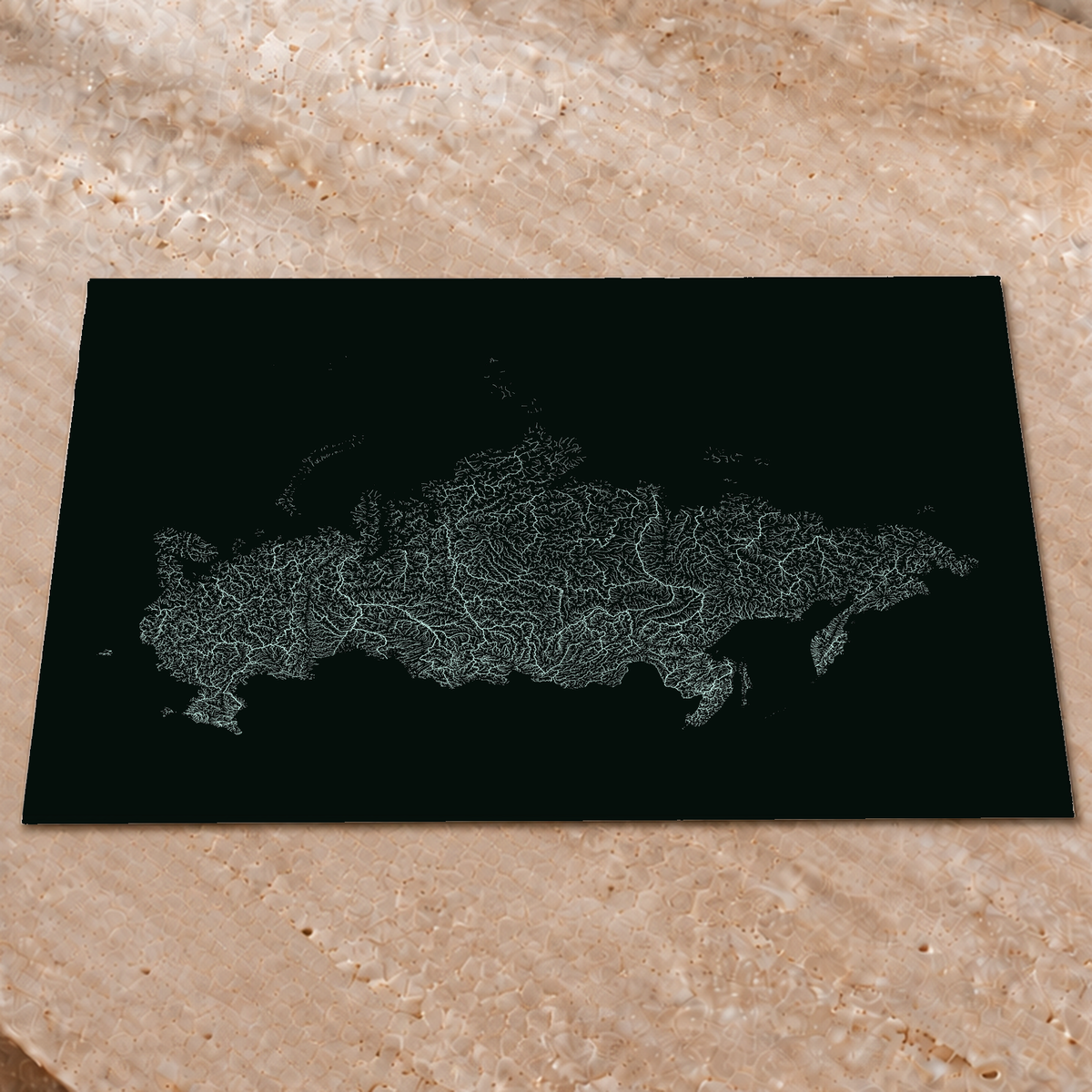 Hydrographische Karte — Russland, monochromes Leuchten, Nachleuchtendes Poster, 60 × 80 cm, in einem hochwertigen Interieur