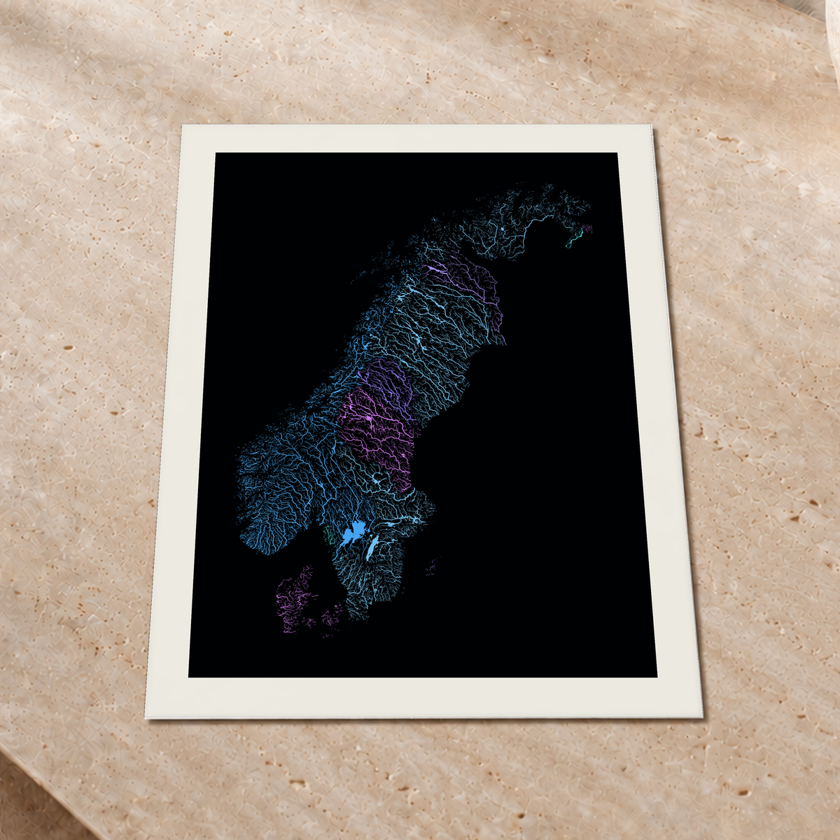 Beautiful Rivers — Escandinávia — Neon hidrográfico, Impressão fine art · 45 × 60 cm, Margem branca