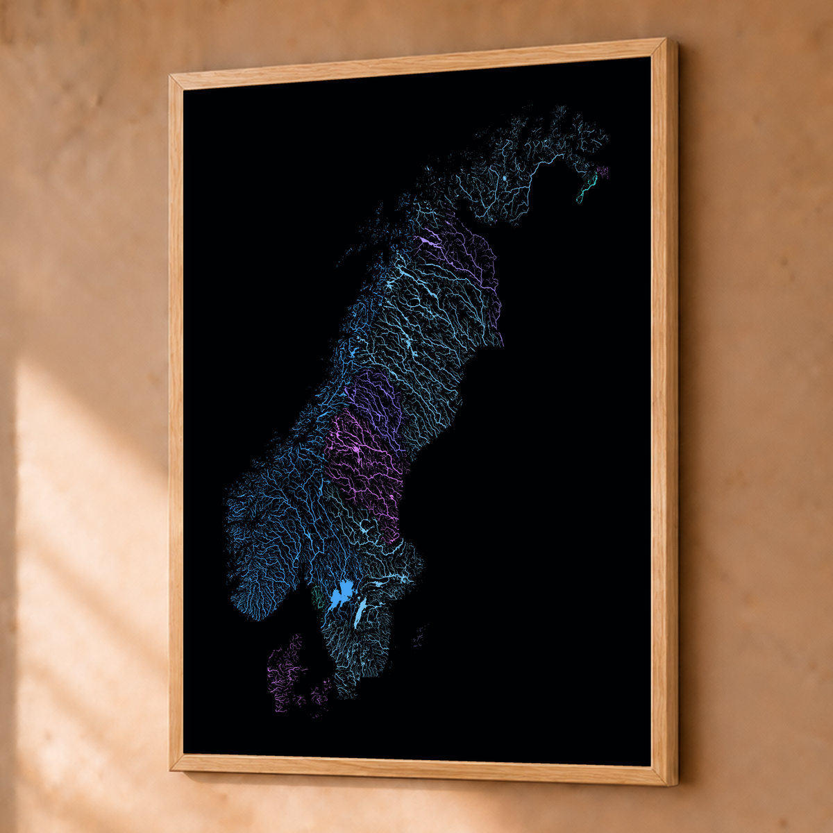 Beautiful Rivers — Escandinávia — Neon hidrográfico, Fine art emoldurado · 45 × 60 cm, Natural · Sem margem