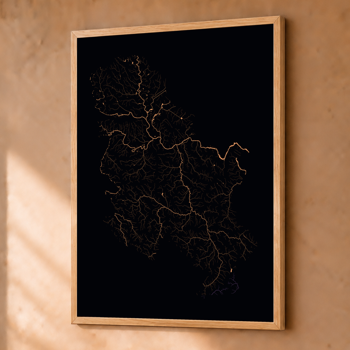 Beautiful Rivers — Sérvia — Neon por território, Fine art emoldurado · 45 × 60 cm, Natural · Sem margem