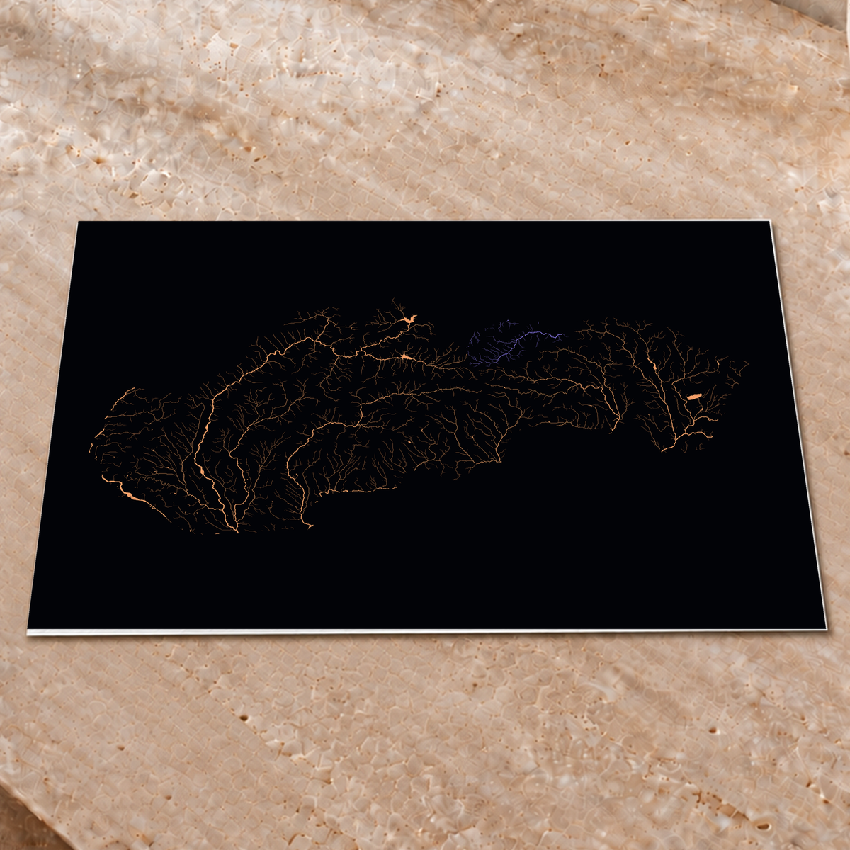 Beautiful Rivers — Eslováquia — Neon por território, Impressão fine art · 45 × 60 cm, Sem margem