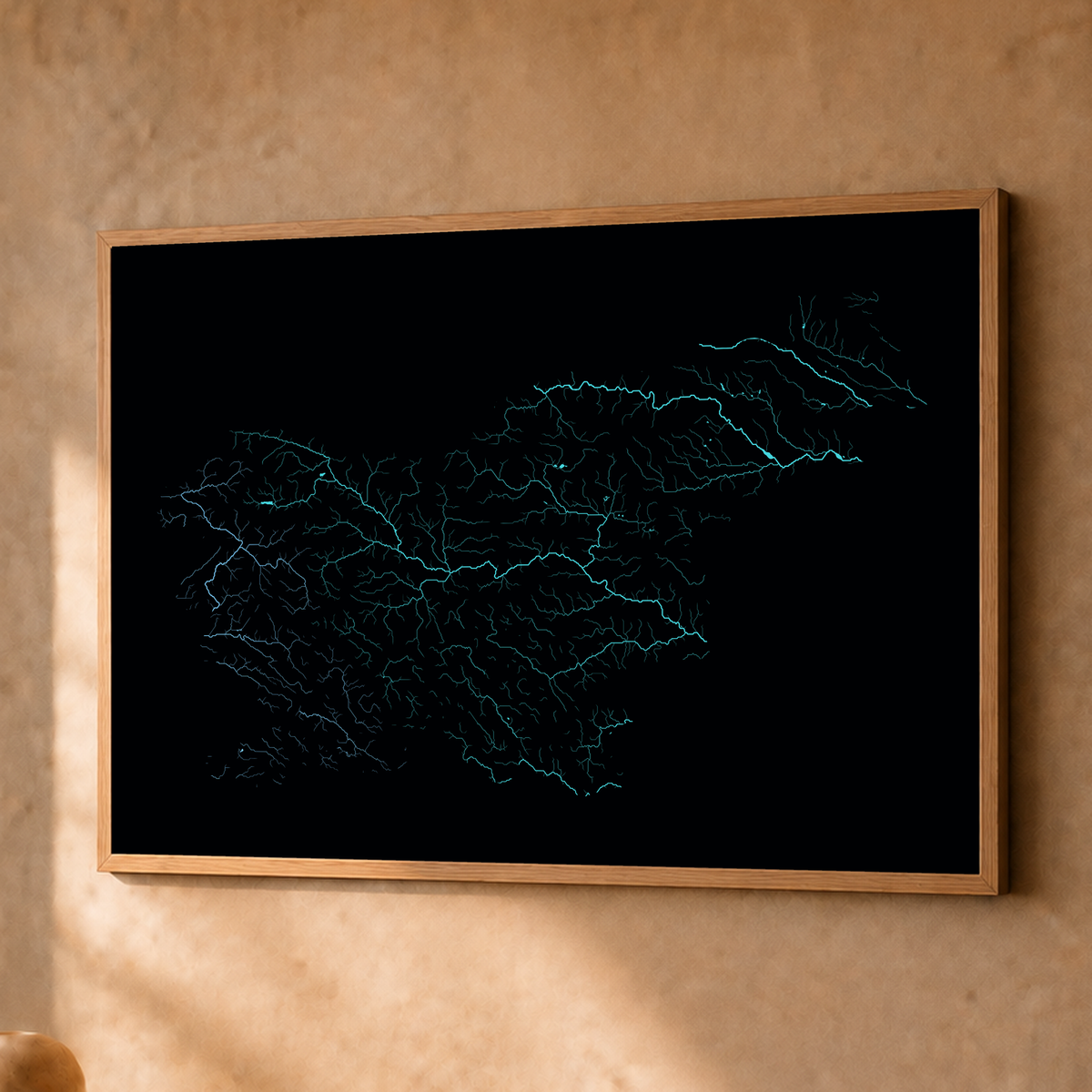 Beautiful Rivers — Eslovénia — Neon hidrográfico, Fine art emoldurado · 45 × 60 cm, Natural · Sem margem