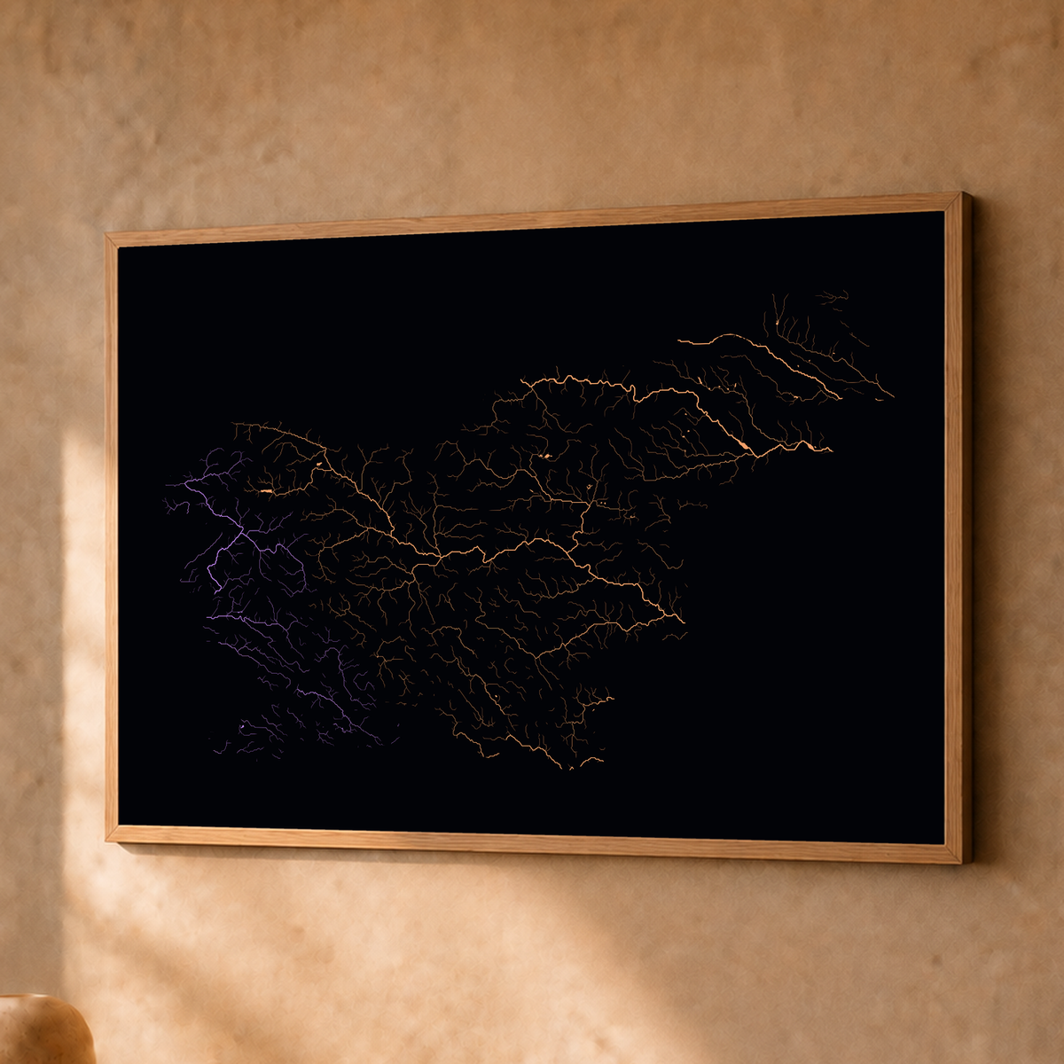 Beautiful Rivers — Eslovénia — Neon por território, Fine art emoldurado · 30 × 40 cm, Natural · Sem margem