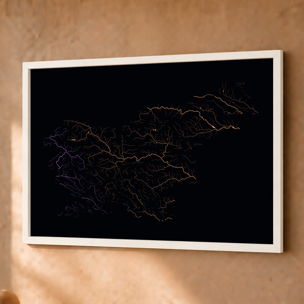 Beautiful Rivers — Eslovénia — Neon por território, Fine art emoldurado · 45 × 60 cm, Branco · Sem margem